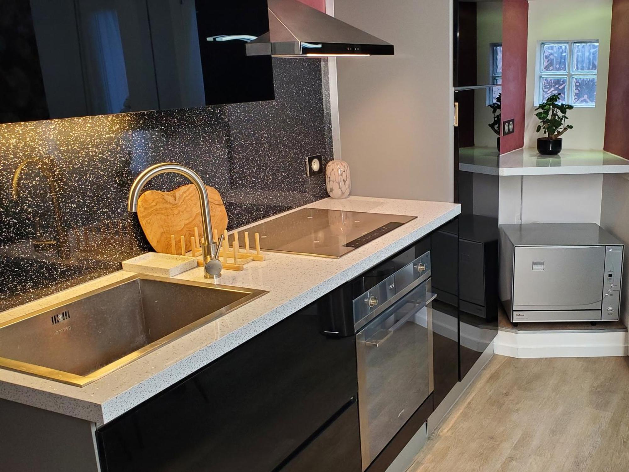 Mirka & Franck Apartment Chic 4 Stars Parking Free Кольмар Экстерьер фото